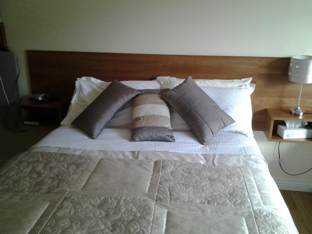 Gardenfield House Bed & Breakfast H91Vh02 ゴールウェイ エクステリア 写真
