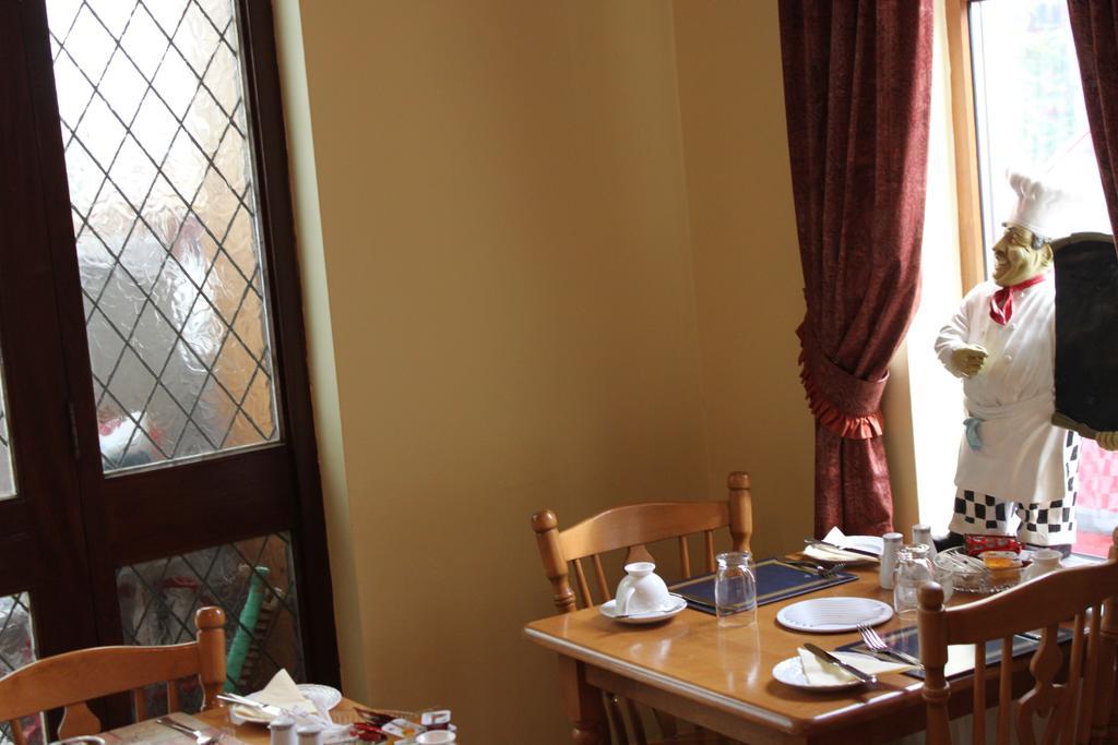 Gardenfield House Bed & Breakfast H91Vh02 ゴールウェイ エクステリア 写真
